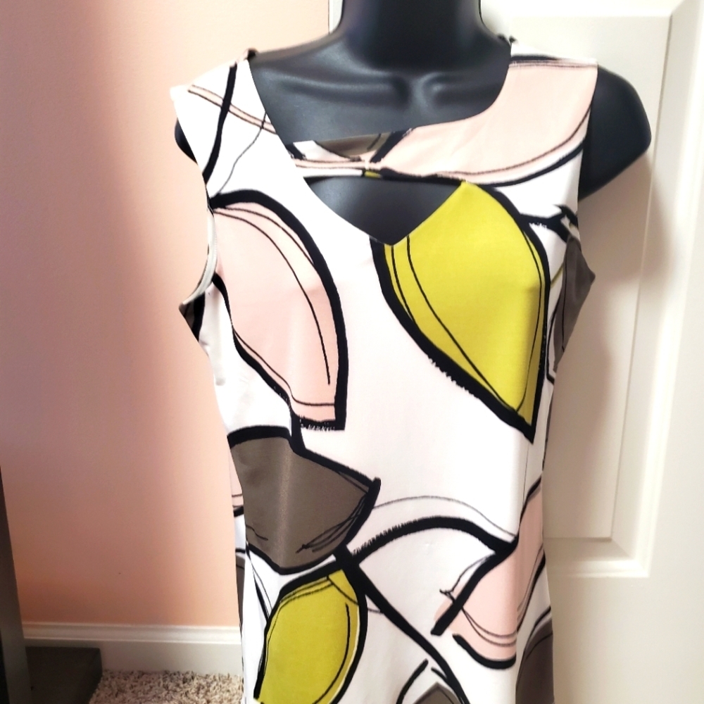 Nine West Sleeveless Keyhole Top